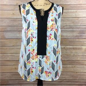 CAbi Black and Floral Patterned Sleeveless Blouse Women’s Size XS